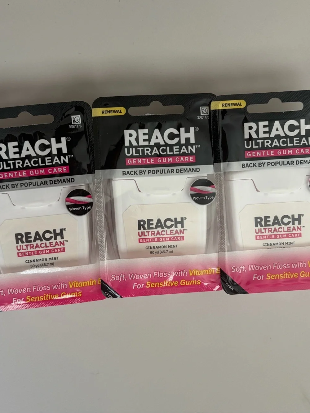 (3) Reach UltraClean Gentle Gum Care  Cinnamon Mint 50 Yd Soft Woven Floss New!